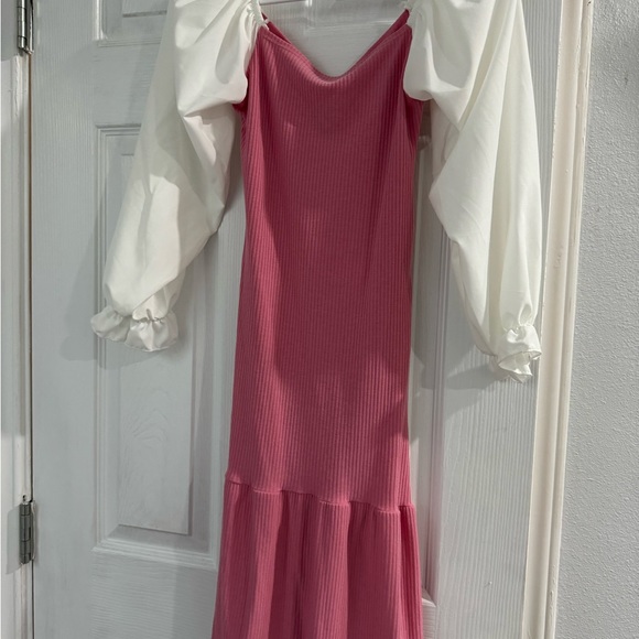 2 dress for small size . - Picture 3 of 5
